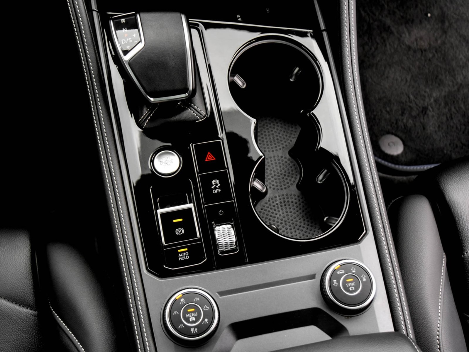 Volkswagen Touareg HYBRID R NEUES MODELL PANO CAM LM21