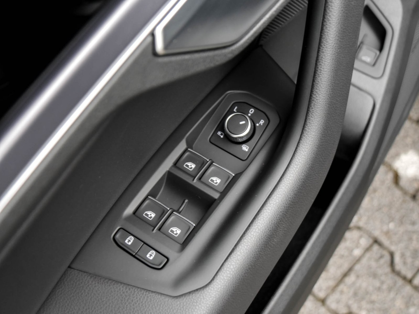 Volkswagen Touareg HYBRID R NEUES MODELL PANO CAM LM21