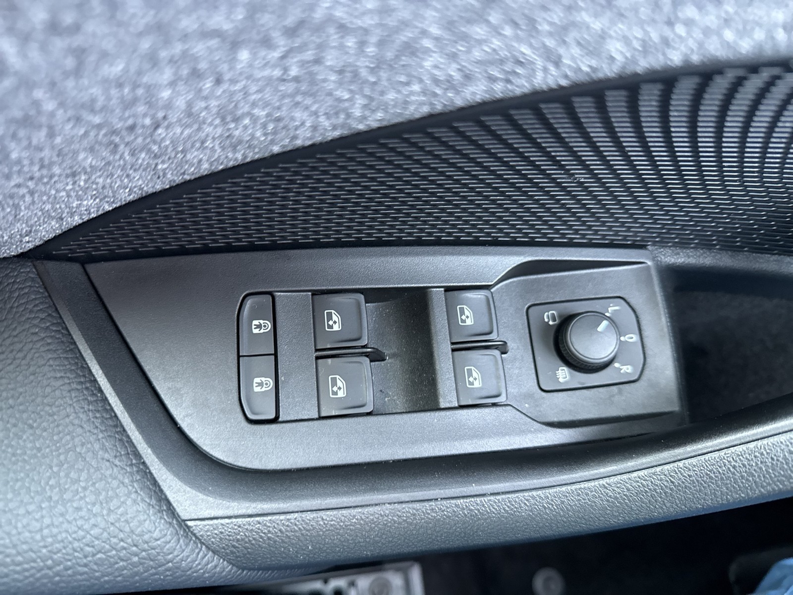 Skoda Octavia Combi 1.5 TOUR CAM LM19 E-KLAPPE NAVI