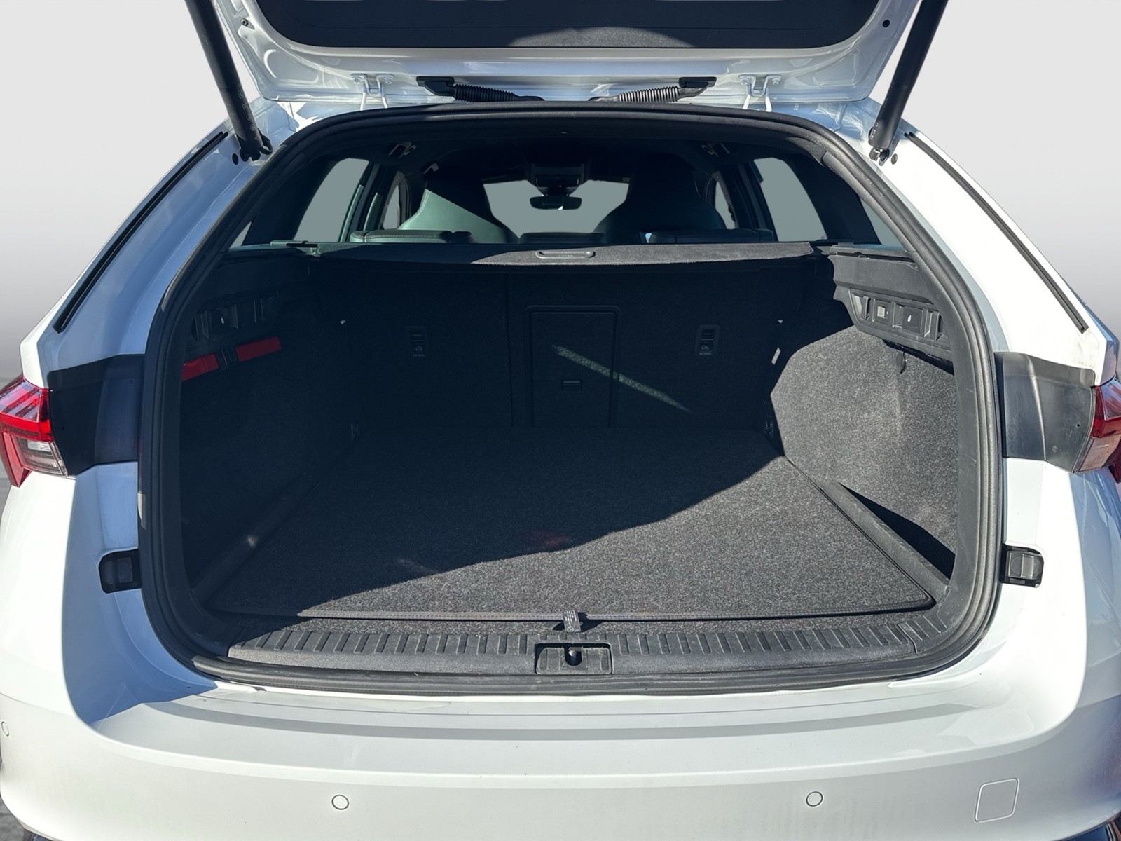 Skoda Octavia Combi 1.4 iV RS STANDHZ CAM LM19 HEAD-UP