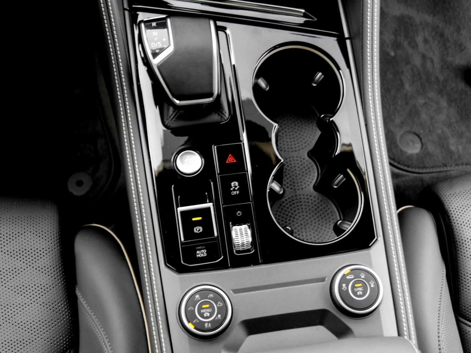 Volkswagen Touareg HYBRID ELEGANCE NEUESMODELL PANO CAM 21Z