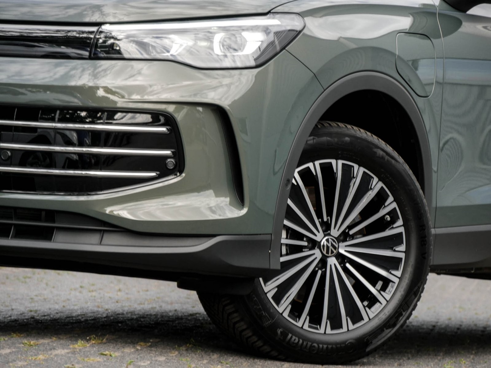 Volkswagen Tiguan 1.5 HYBRID ELEGANCE NEUES MODELL AHK ACC