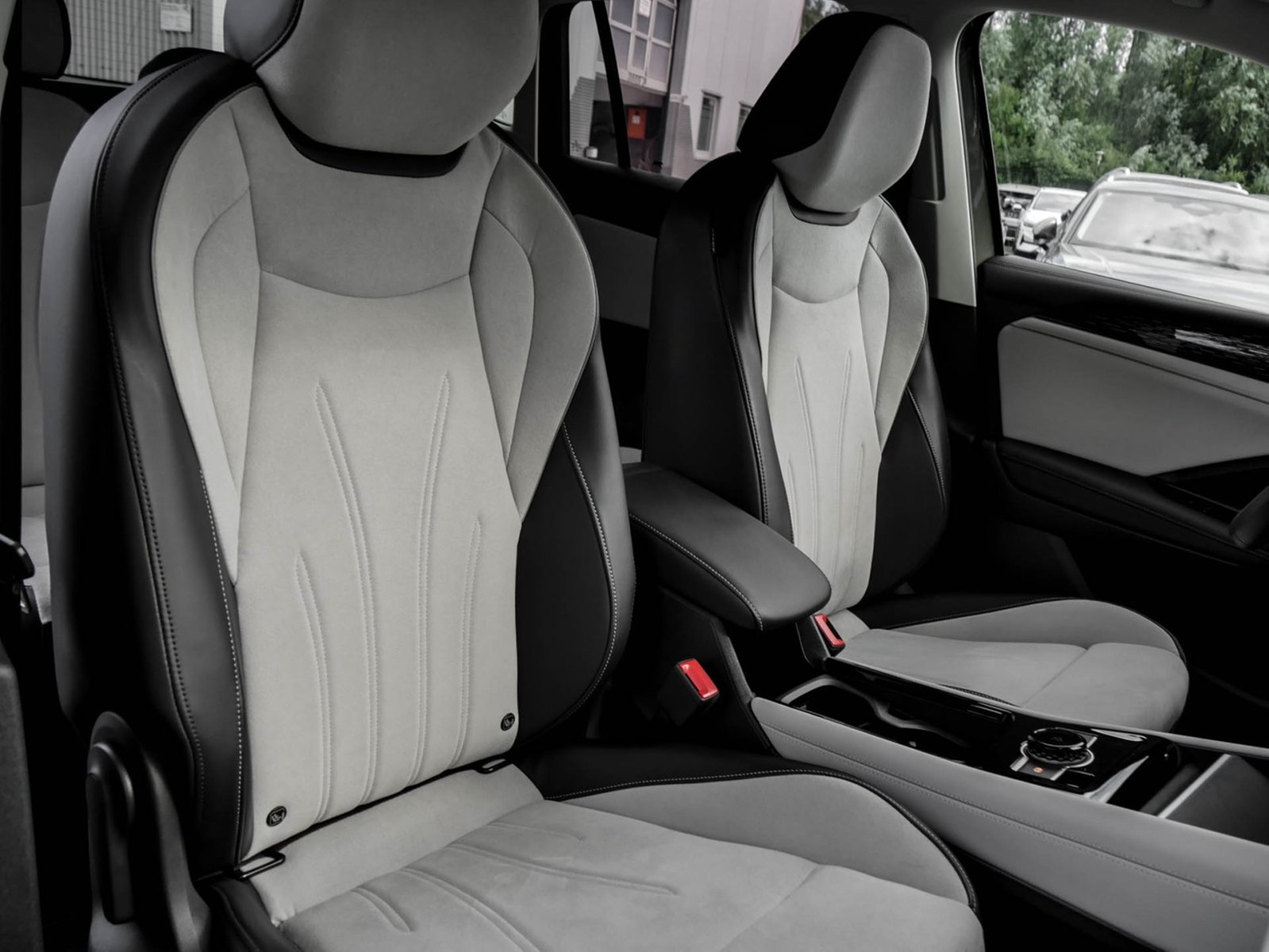 Volkswagen Tiguan 1.5 HYBRID ELEGANCE NEUES MODELL AHK ACC