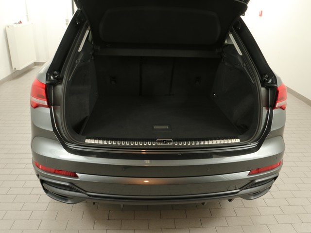 Audi Q3 35 S LINE BLACKPAK STANDHZ. LM19 CARPLAY