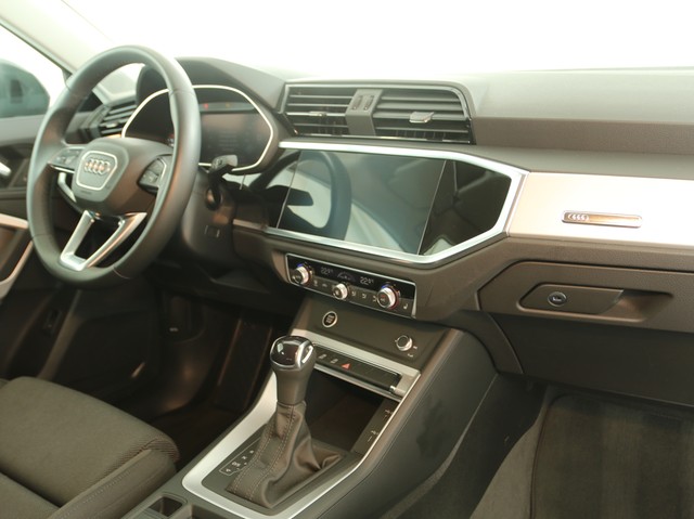 Audi Q3 35 S LINE BLACKPAK STANDHZ. LM19 CARPLAY