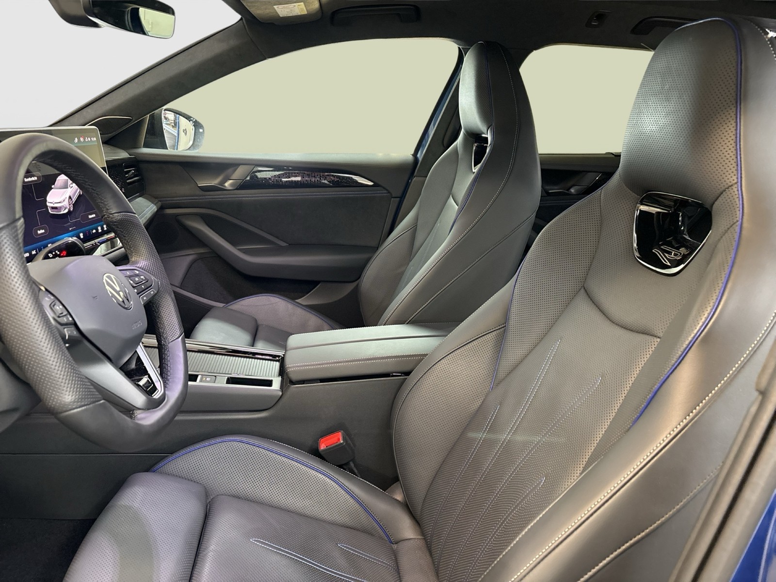 Volkswagen Passat Variant 1.5 HYBRID R-LINE LEDER PANO LM19