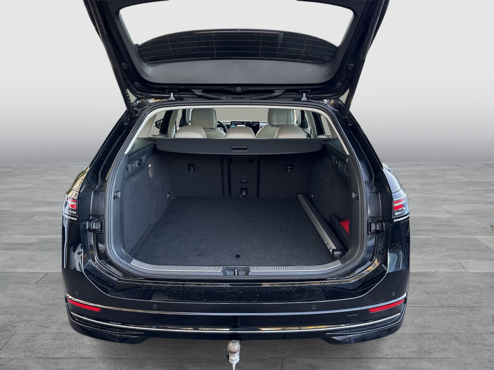 Volkswagen Passat Variant 1.5 HYBRID ELEGANCE PANO AHK ACC