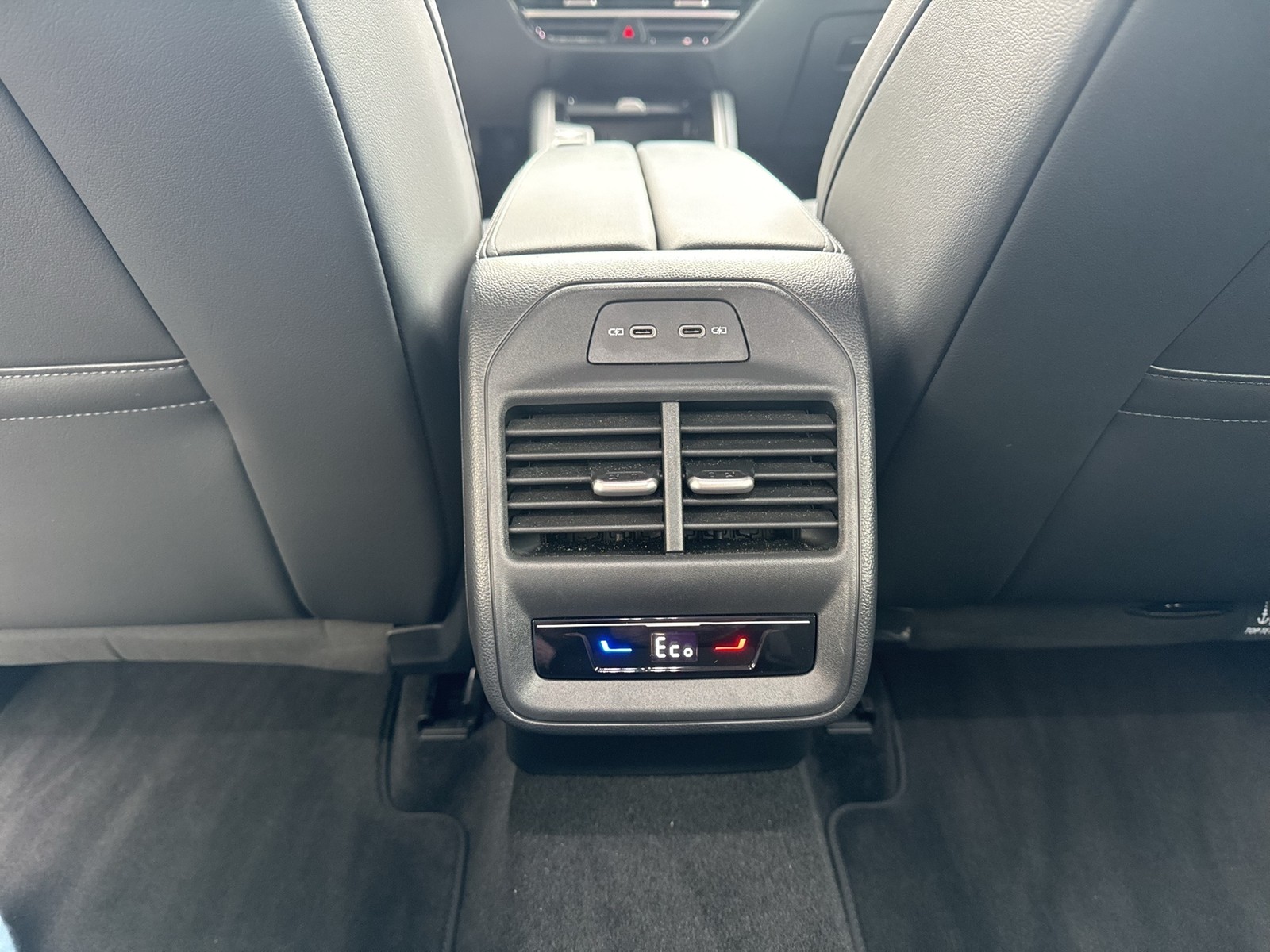 Volkswagen Passat Variant 1.5 HYBRID ELEGANCE AHK CAM ACC