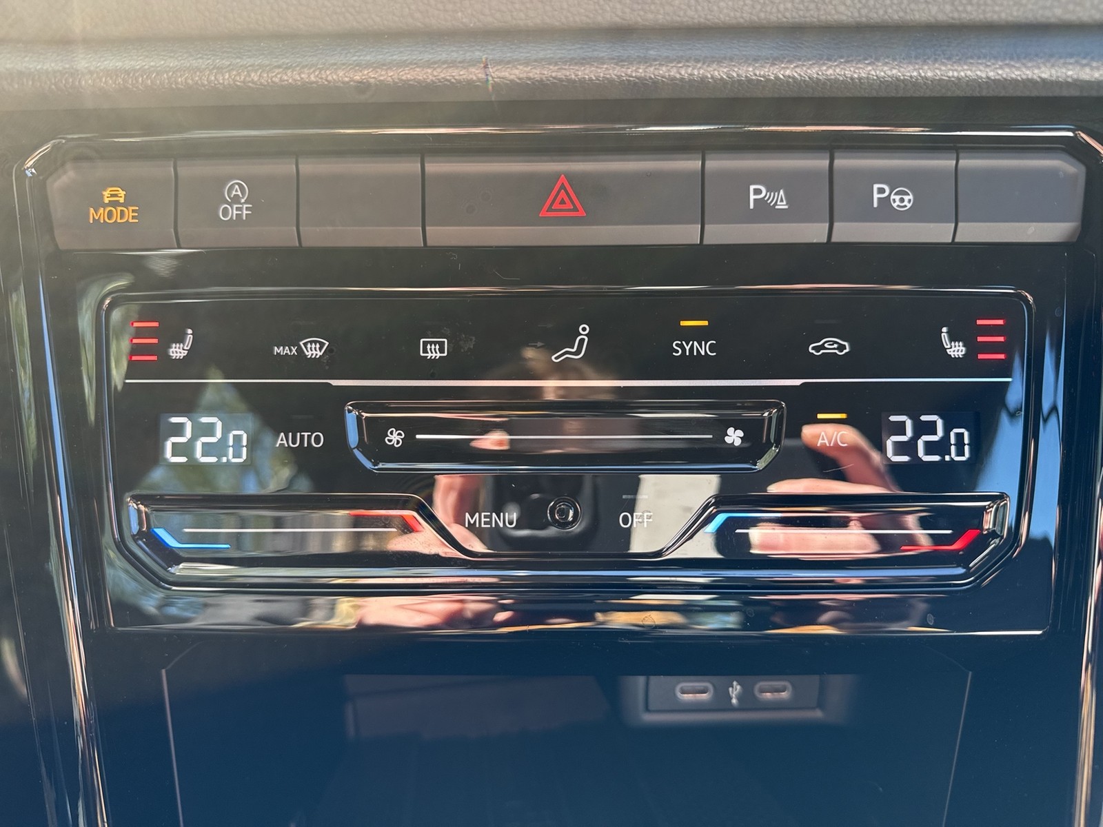 Volkswagen T-Roc Cabriolet 1.5 R-LINE EDITION KARMANN LEDER