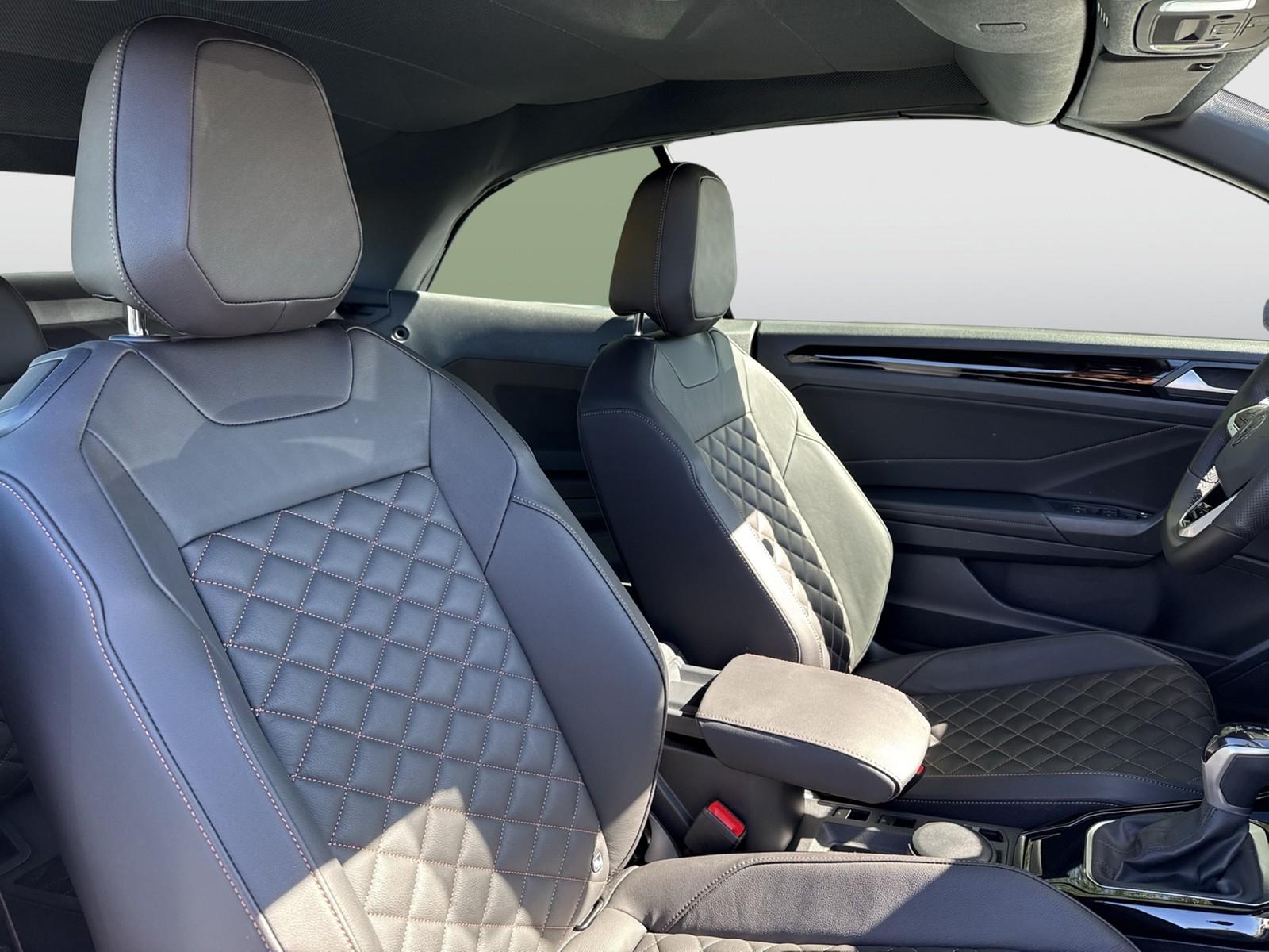 Volkswagen T-Roc Cabriolet 1.5 R-LINE EDITION KARMANN LEDER