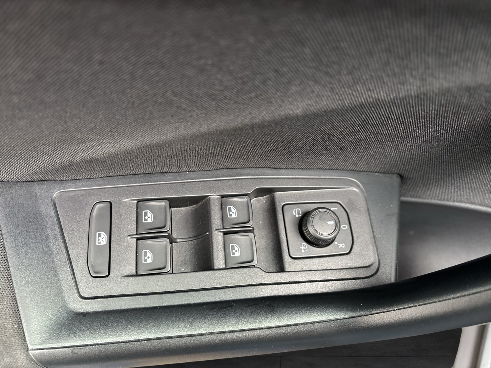 Volkswagen T-Roc 1.0 LIFE ACC NAVI LM17 CARPLAY SITZHEIZUNG