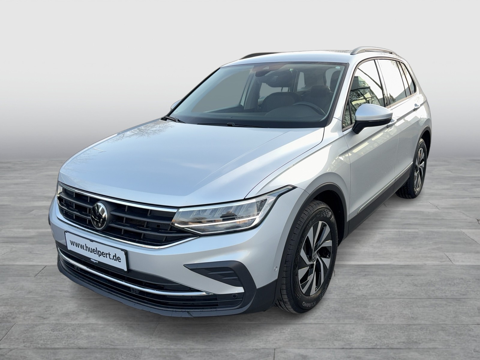 Volkswagen Tiguan 2.0 LIFE AHK KAMERA ALU NAVI SITZHEIZ.