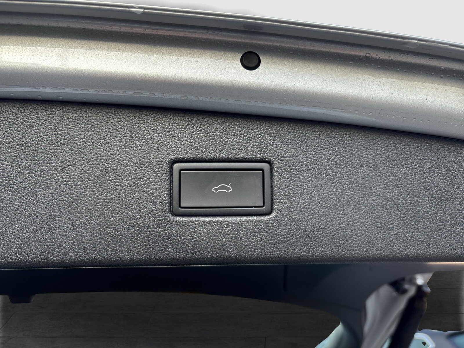 Volkswagen Tiguan 2.0 LIFE AHK KAMERA ALU NAVI SITZHEIZ.