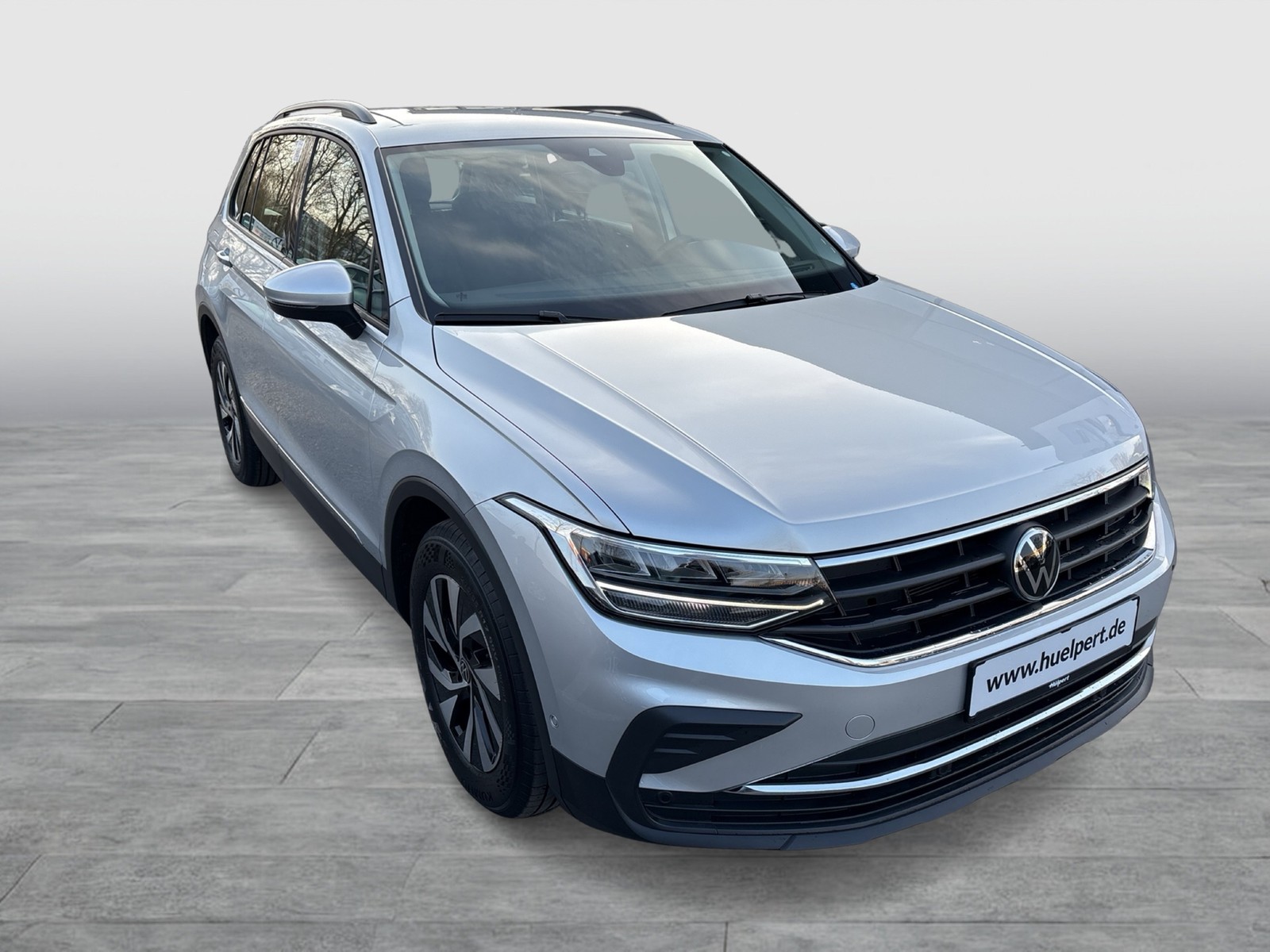 Volkswagen Tiguan 2.0 LIFE AHK KAMERA ALU NAVI SITZHEIZ.