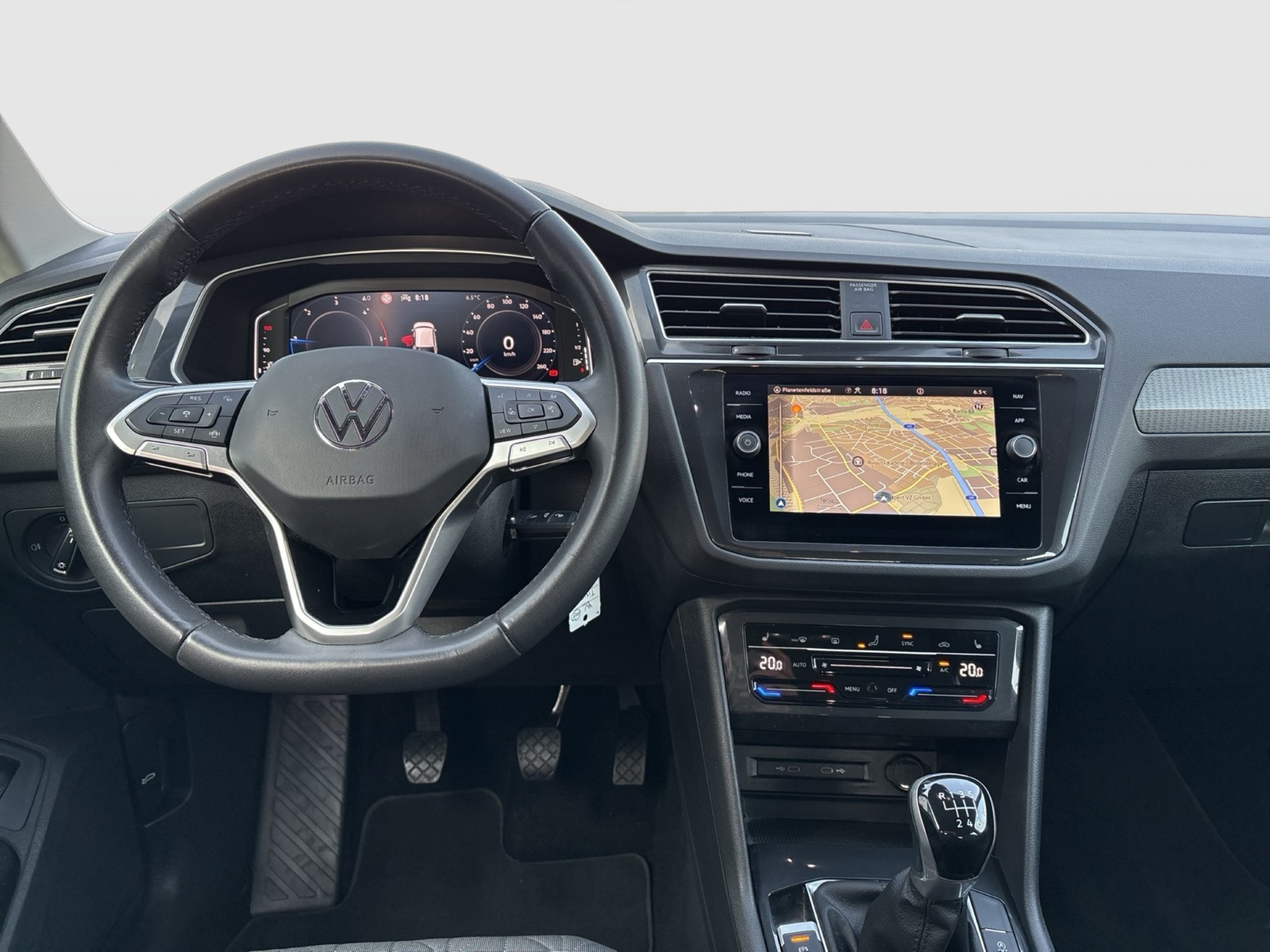 Volkswagen Tiguan 2.0 LIFE AHK KAMERA ALU NAVI SITZHEIZ.