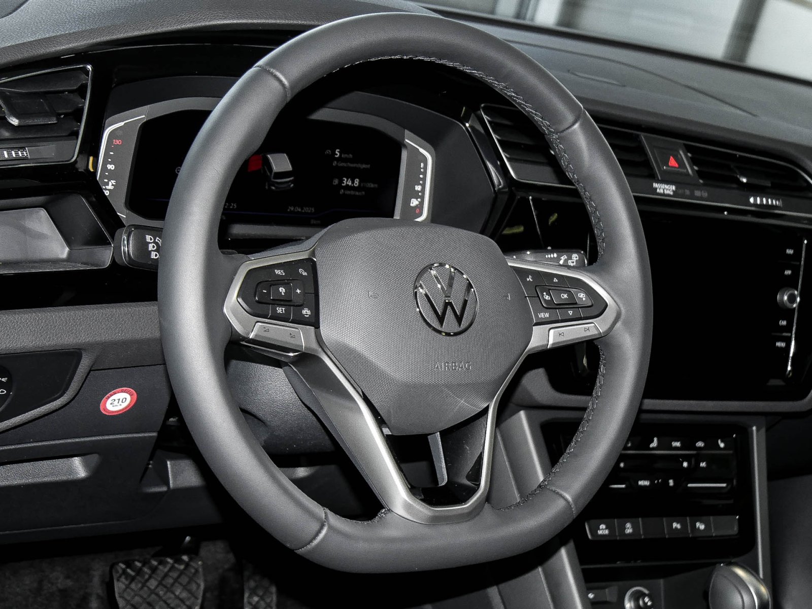 Volkswagen Touran 2.0 TDI HIGHLINE DSG NAVI 7SITZE STANDHZG