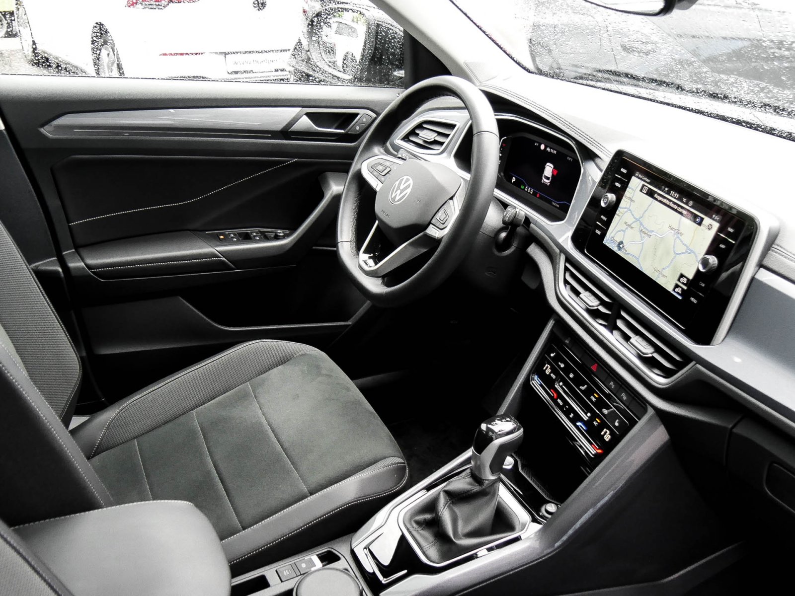 Volkswagen T-Roc 1.5 STYLE STANDHEIZ PANO CAM ACC LM17 NAVI