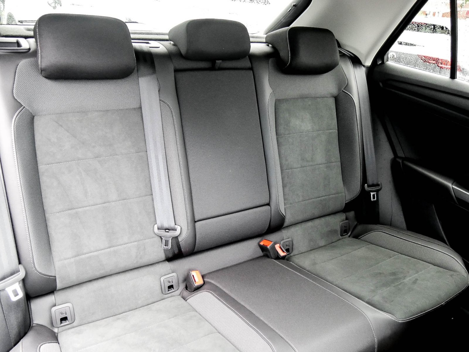 Volkswagen T-Roc 1.5 STYLE STANDHEIZ PANO CAM ACC LM17 NAVI