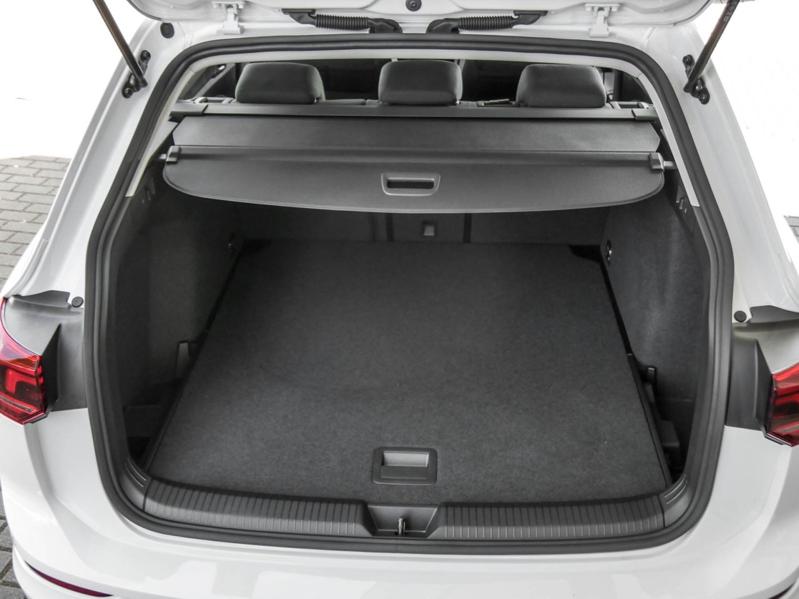 Volkswagen Golf Variant VIII 1.5 eTSI LIFE FACELIFT ACC 17Z