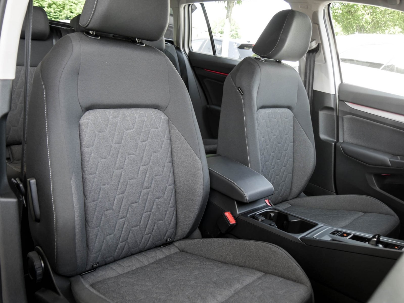 Volkswagen Golf Variant VIII 1.5 eTSI LIFE FACELIFT ACC 17Z