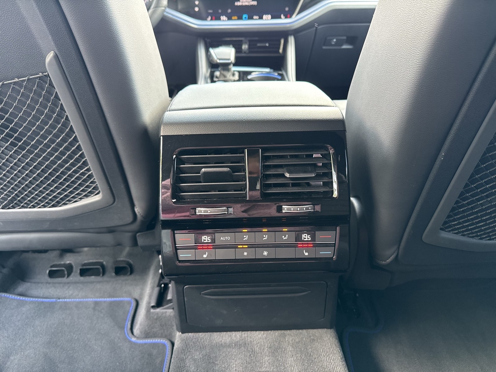 Volkswagen Touareg HYBRID R AHK CAM ACC LM21 HD-MATRIX NAVI
