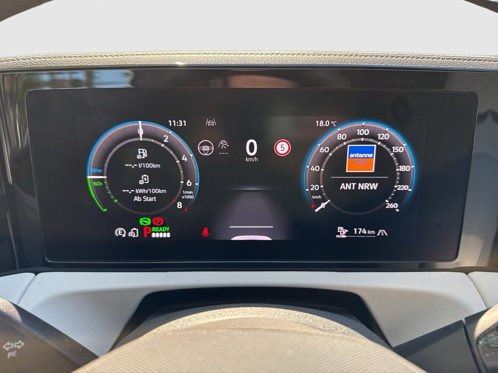Volkswagen Tiguan 1.5 HYBRID ELEGANCE AHK 360°CAM HD-MATRIX