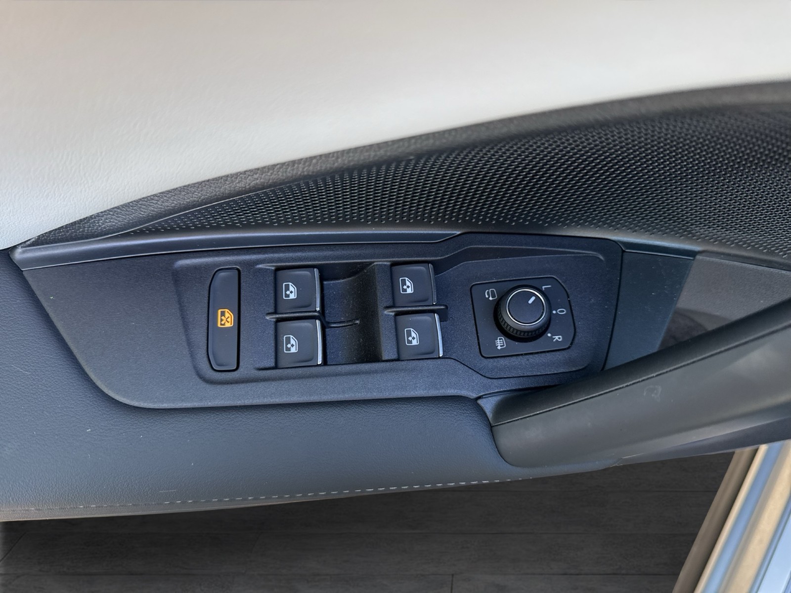 Volkswagen Tiguan 1.5 HYBRID ELEGANCE AHK 360°CAM HD-MATRIX