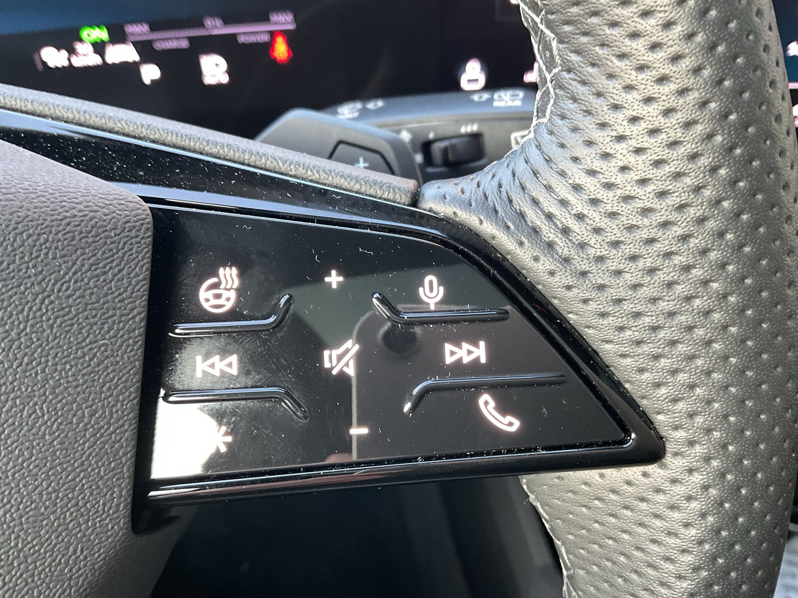 Audi A6 e-tron Avant quattro S LINE PANO AHK B&O LM21