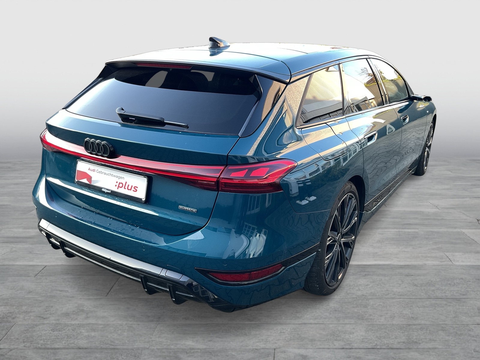 Audi A6 e-tron Avant quattro S LINE PANO AHK B&O LM21