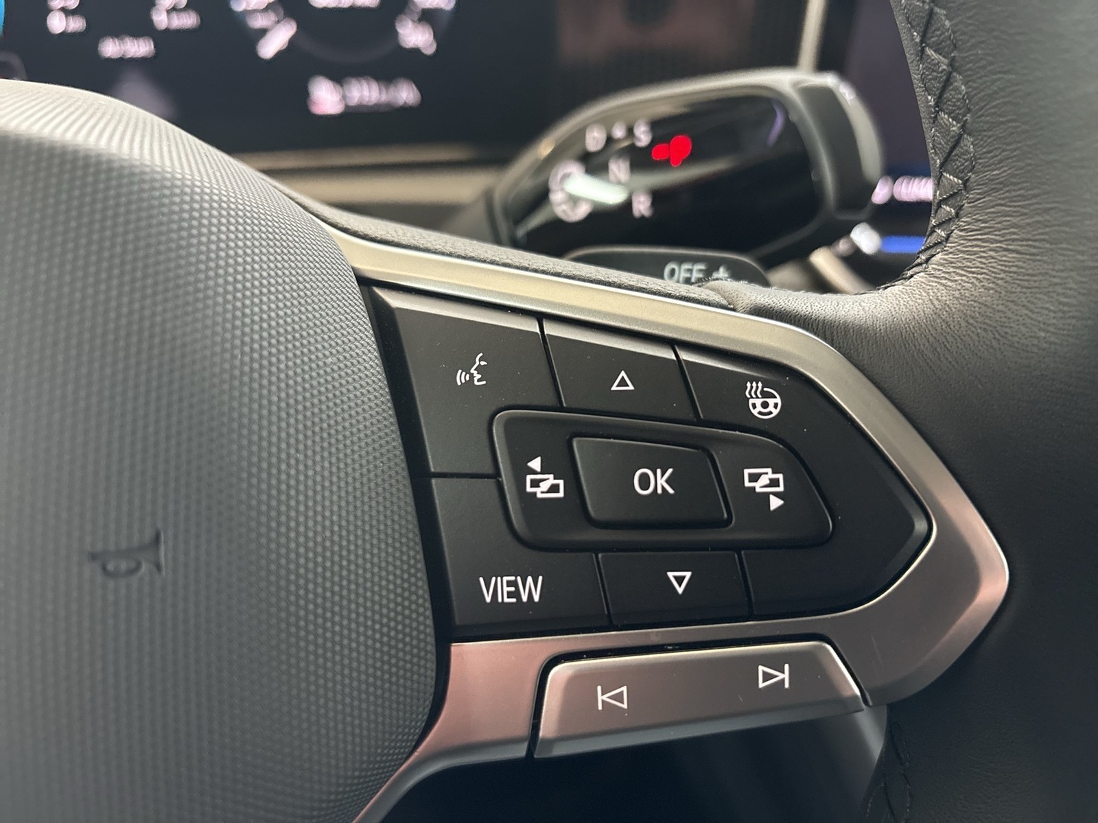 Volkswagen Tiguan 1.5 HYBRID LIFE AHK CAM ACC NAVI