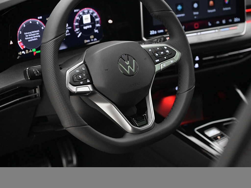 Volkswagen Golf 1.5 R-LINE DSG