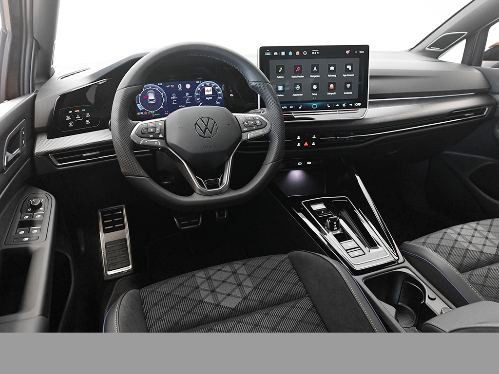 Volkswagen Golf 1.5 R-LINE DSG
