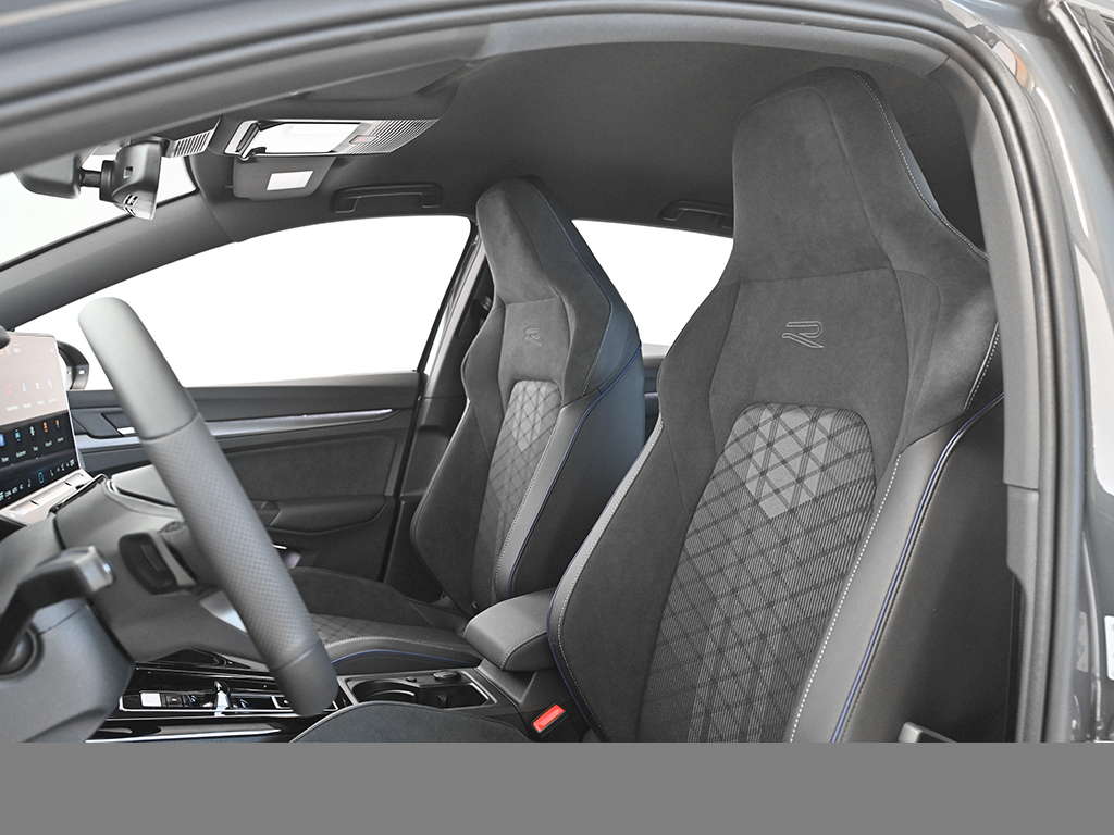 Volkswagen Golf 1.5 R-LINE DSG