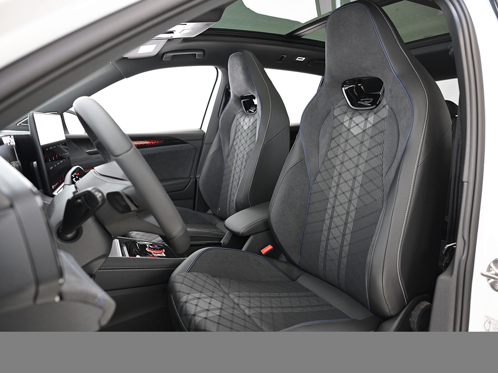 Volkswagen Tiguan 1.5 eTSI R-LINE DSG BLACKSTYLE PANO AHK