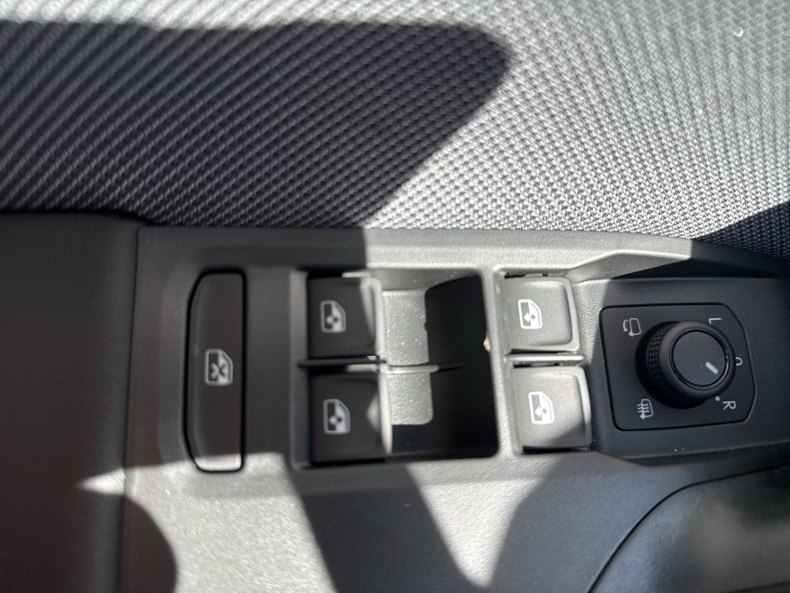 Seat Leon Sportstourer 1.5 eTSI STYLE CARPLAY SITZHZG