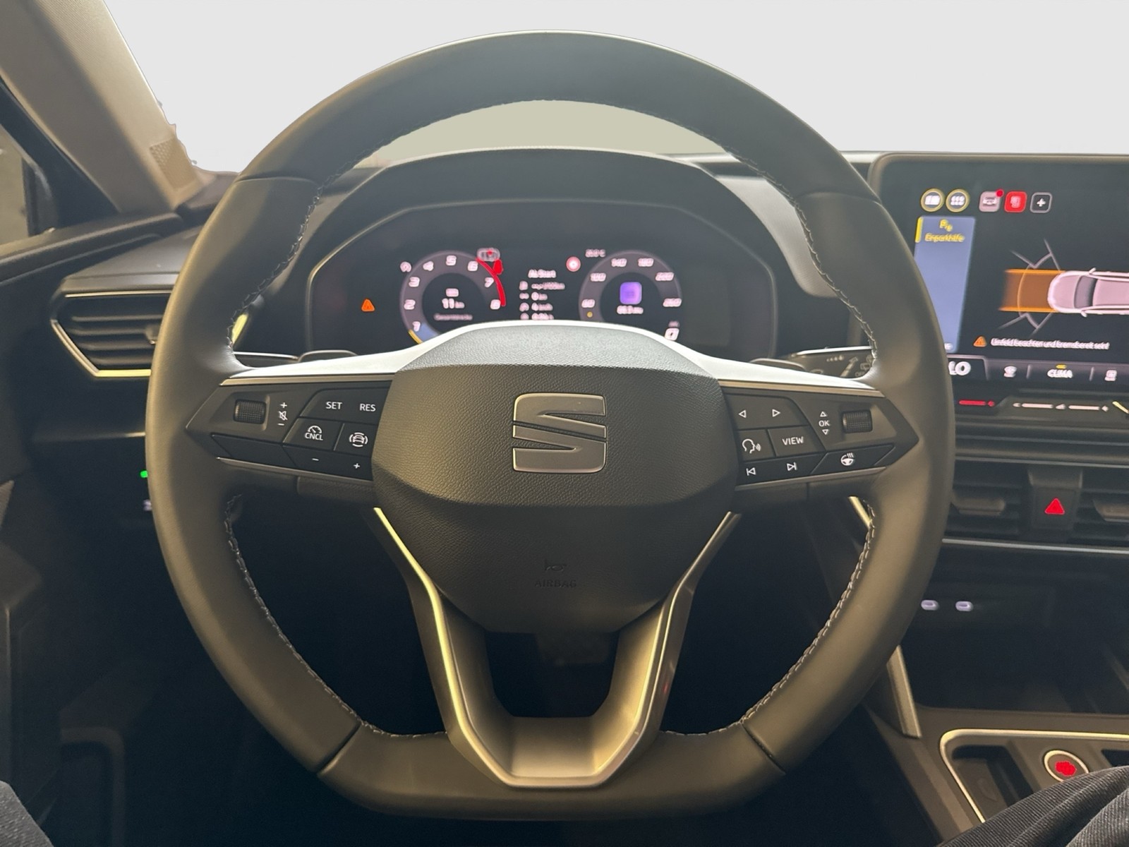 Seat Leon Sportstourer 1.5 eTSI STYLE CARPLAY SITZHZG