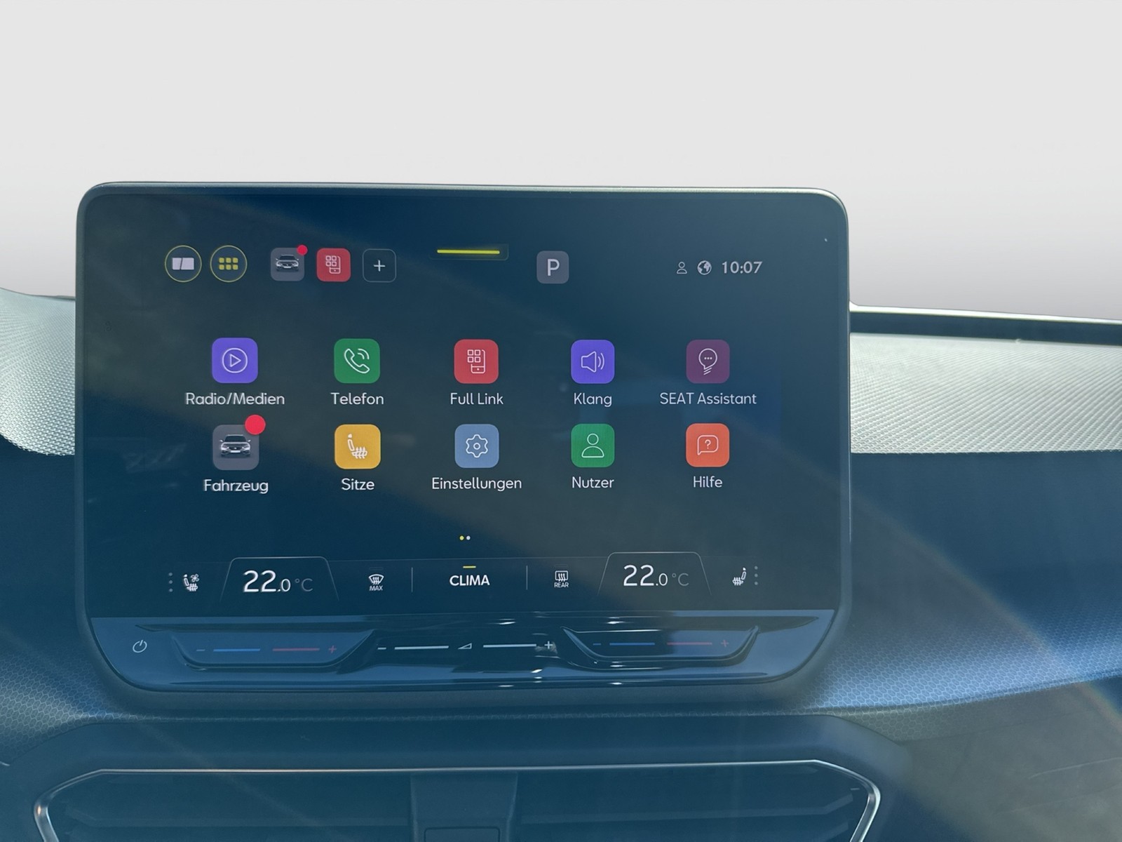 Seat Leon Sportstourer 1.5 eTSI STYLE CARPLAY SITZHZG