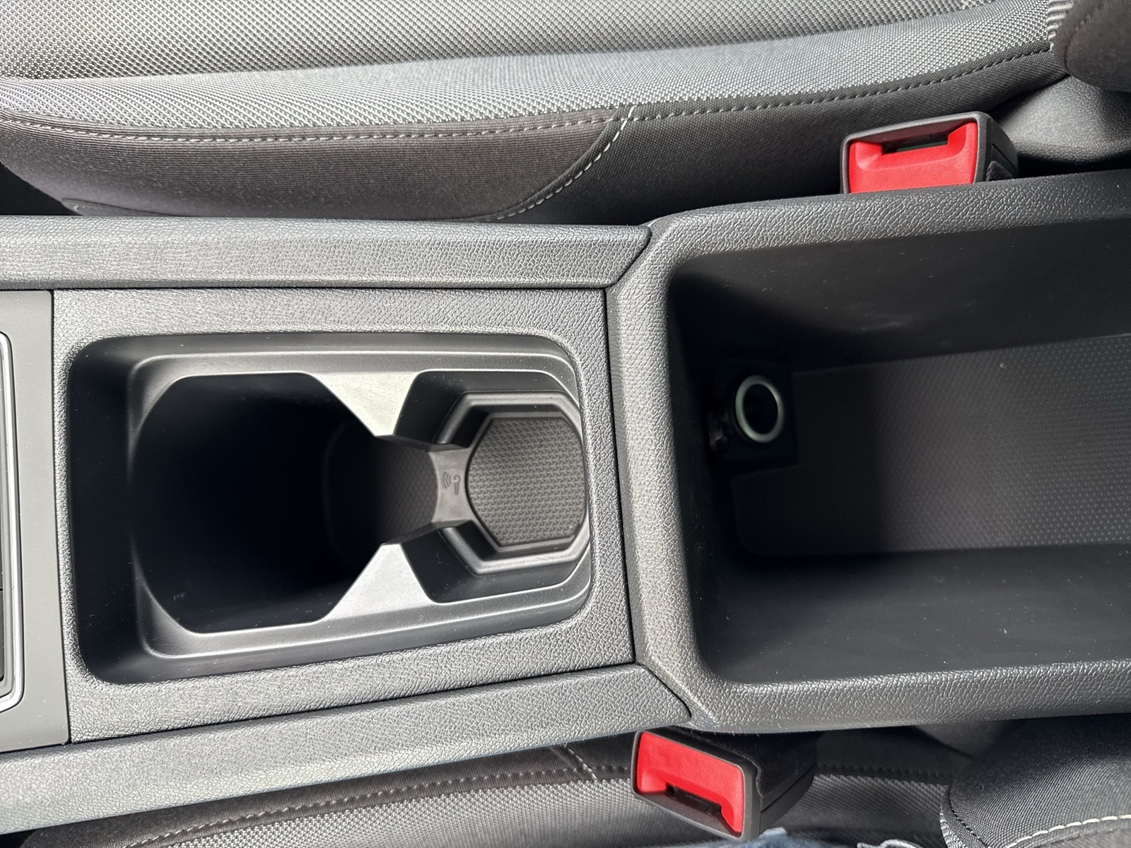 Seat Leon Sportstourer 1.5 eTSI STYLE CARPLAY SITZHZG