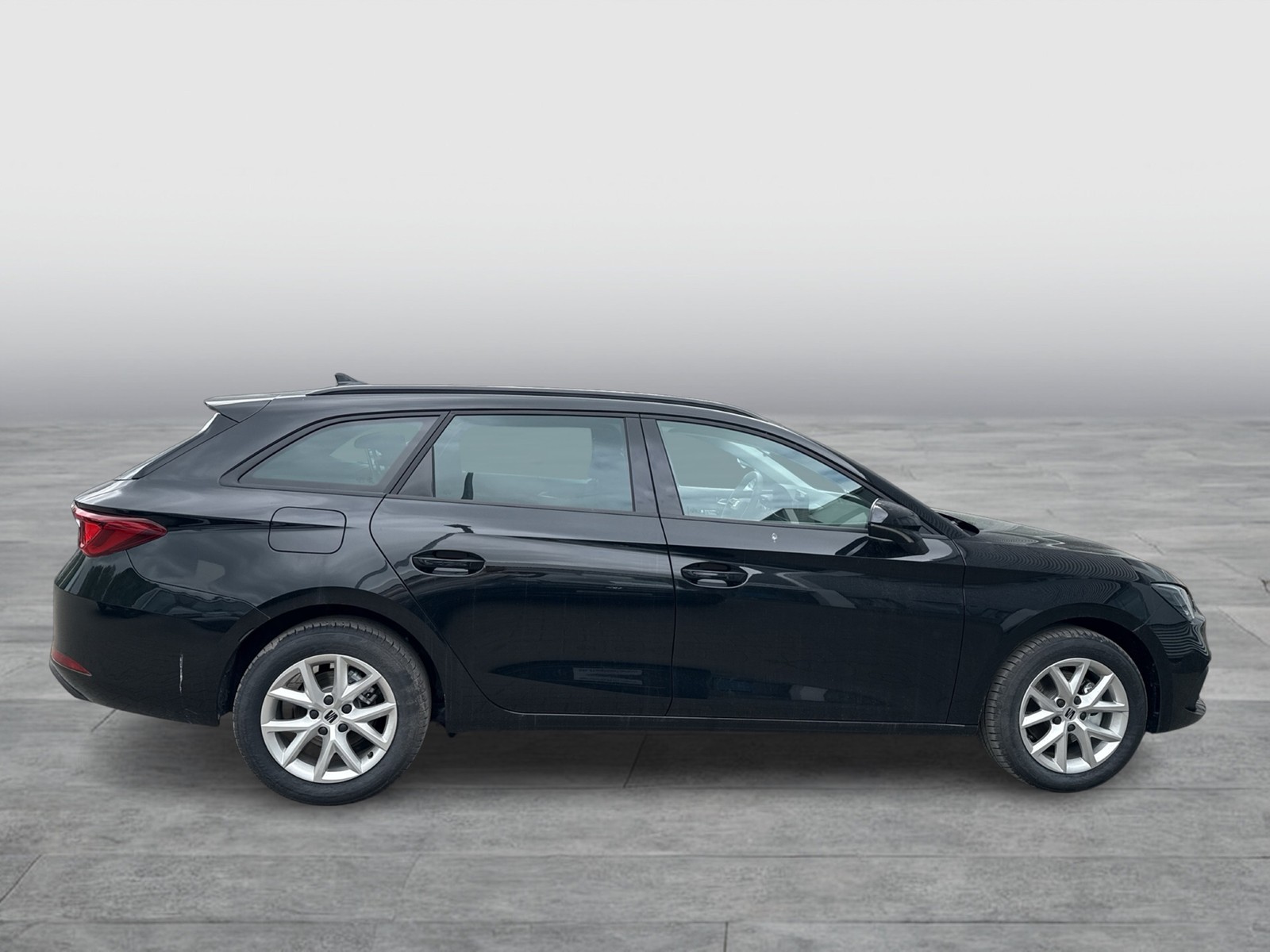 Seat Leon Sportstourer 1.5 eTSI STYLE CARPLAY SITZHZG