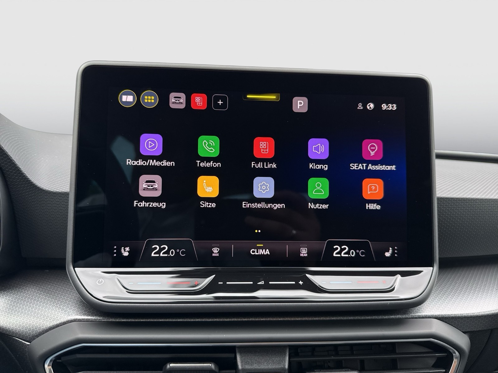 Seat Leon Sportstourer 1.5 eTSI STYLE CARPLAY SITZHZG