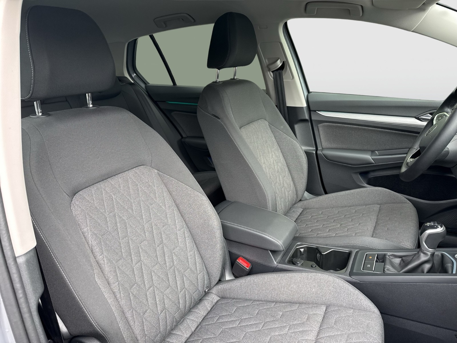 Volkswagen Golf VIII 1.5 LIFE ACC CARPLAY ALU SITZHEIZUNG