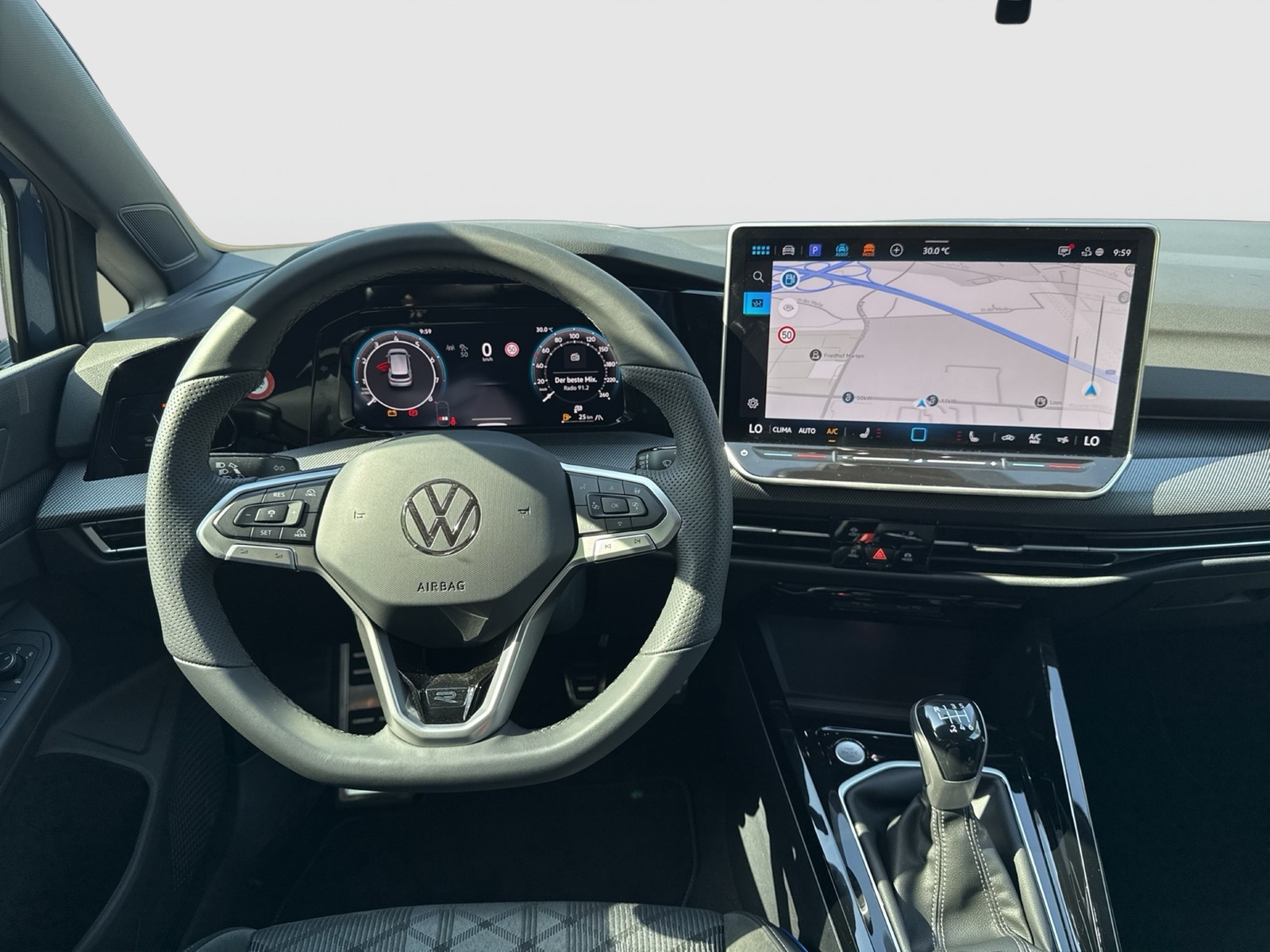 Volkswagen Golf VIII 1.5 R-LINE AHK CAM ACC HEAD-UP NAVI
