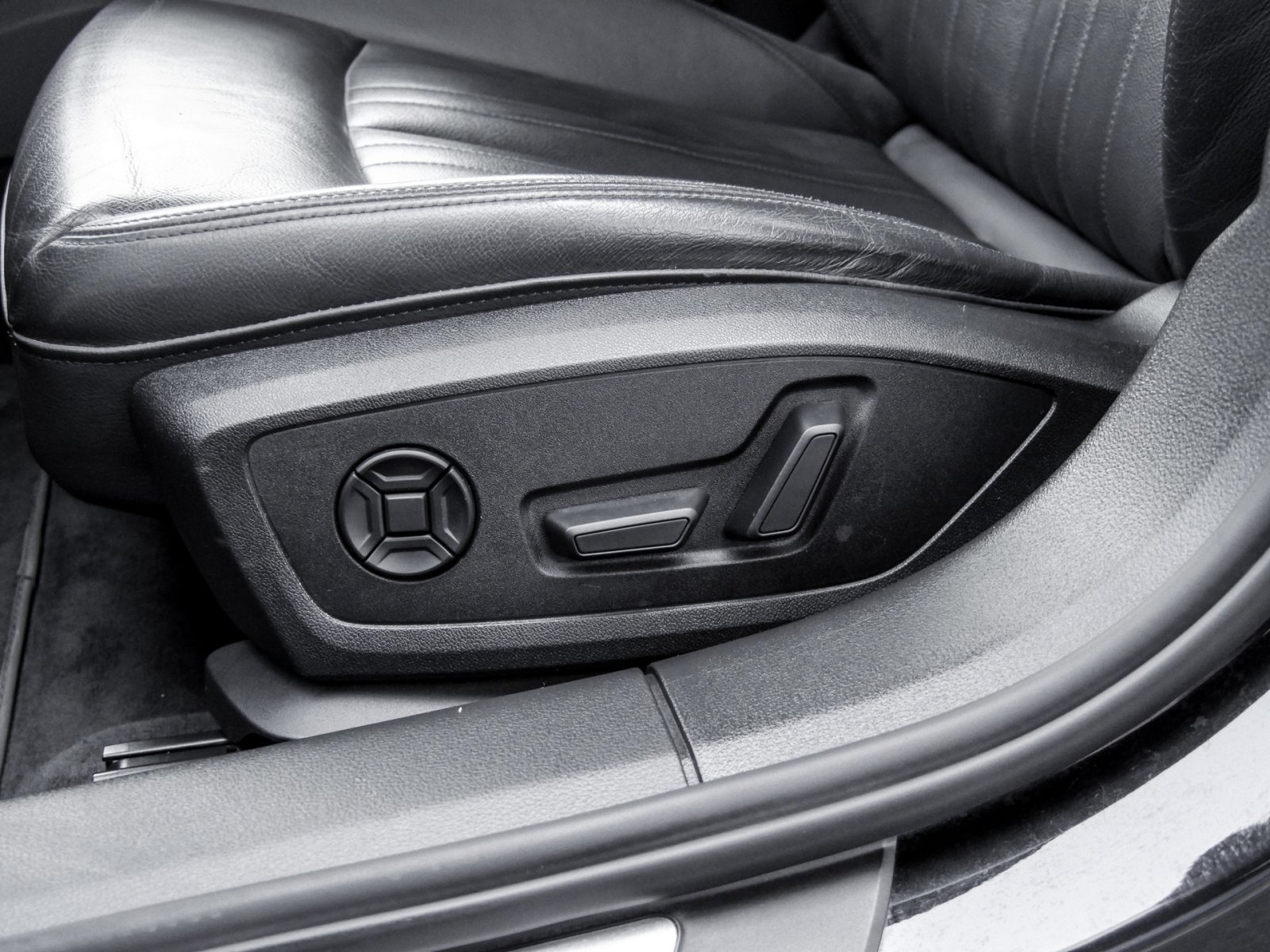 Audi A6 Avant 40 quattro CAM ACC LM19 E-KLAPPE NAVI+