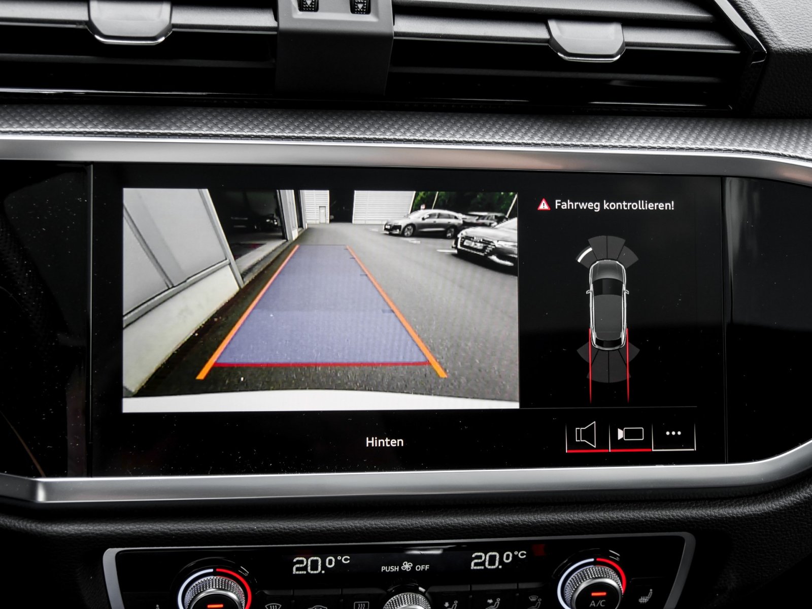 Audi Q3 Sportback 35 TFSI S tronic S line LED+AHK+Pano+Kamera+Optikpaket+