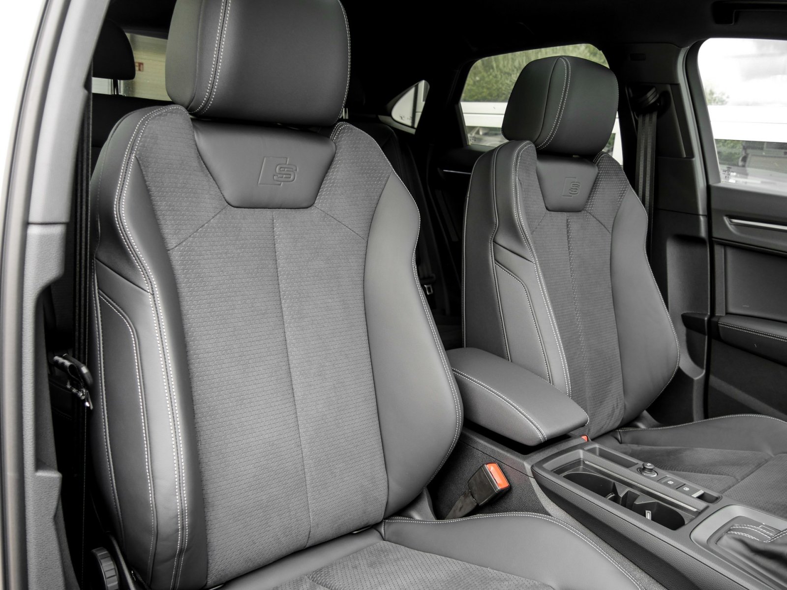 Audi Q3 Sportback 35 TFSI S tronic S line LED+AHK+Pano+Kamera+Optikpaket+