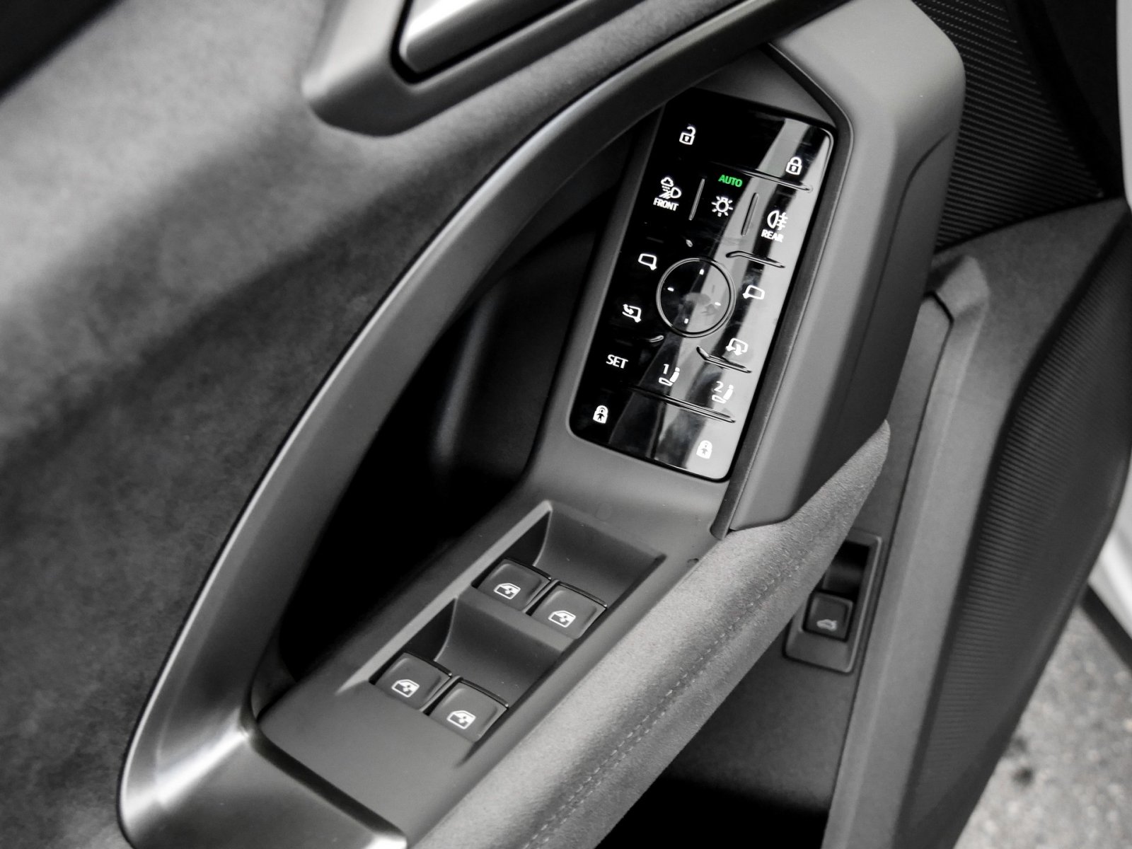 Audi Q5 Sportback TFSI quattro Tech plus+Sonnenschutzverglasung+Lichtpaket pro+S-Sportfahrwerk+AHK