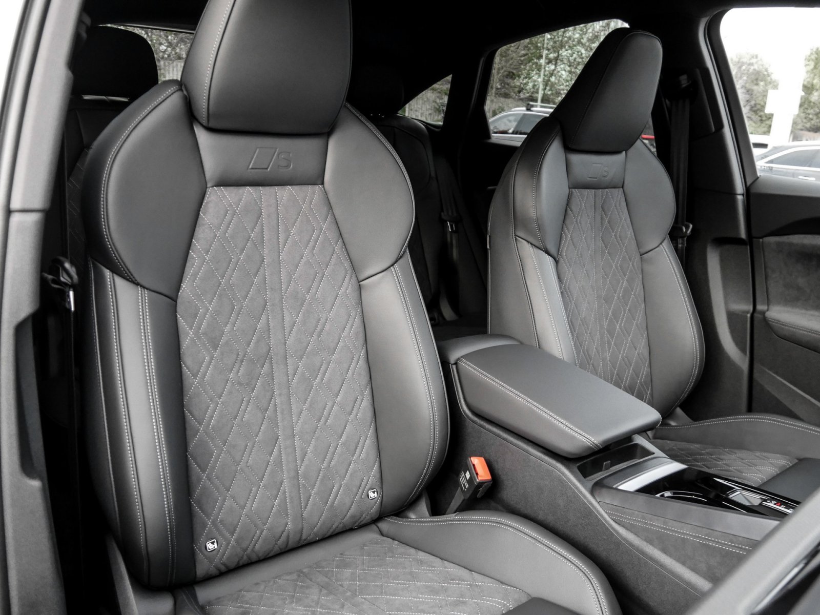 Audi Q5 Sportback TFSI quattro Tech plus+Sonnenschutzverglasung+Lichtpaket pro+S-Sportfahrwerk+AHK