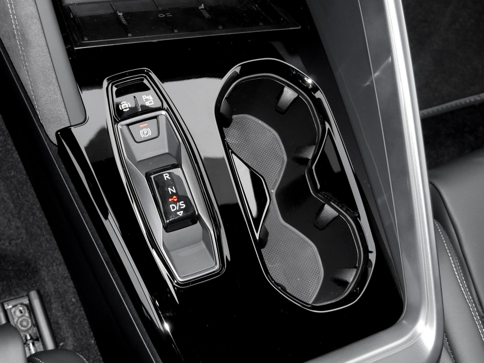 Audi Q5 Sportback TFSI quattro Tech plus+Sonnenschutzverglasung+Lichtpaket pro+S-Sportfahrwerk+AHK