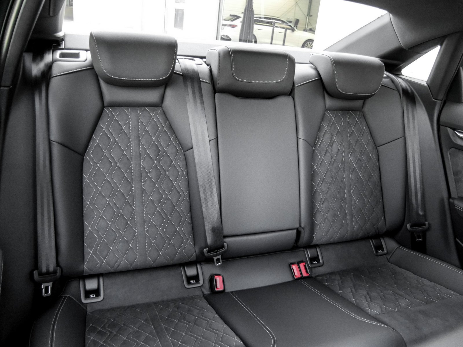 Audi A3 Limousine 35 TFSI S tronic S Line Pano+MatrixLED+Assistenzpaket+AHK+