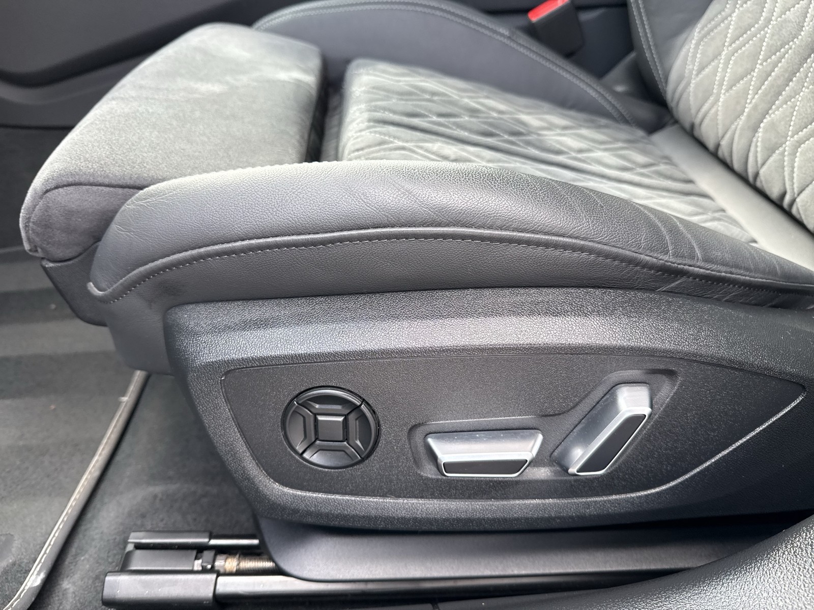 Audi S6 Avant Q. BLACKPAK B&O KAMERA ALU21" NAVI